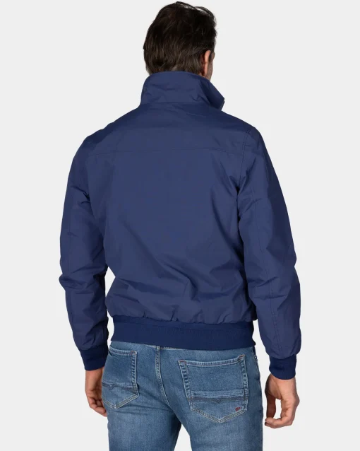 Blaue Sommerjacke