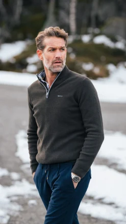 Dunkelbrauner Chenille-Pullover mit halbem Reißverschluss - Dark Mocca