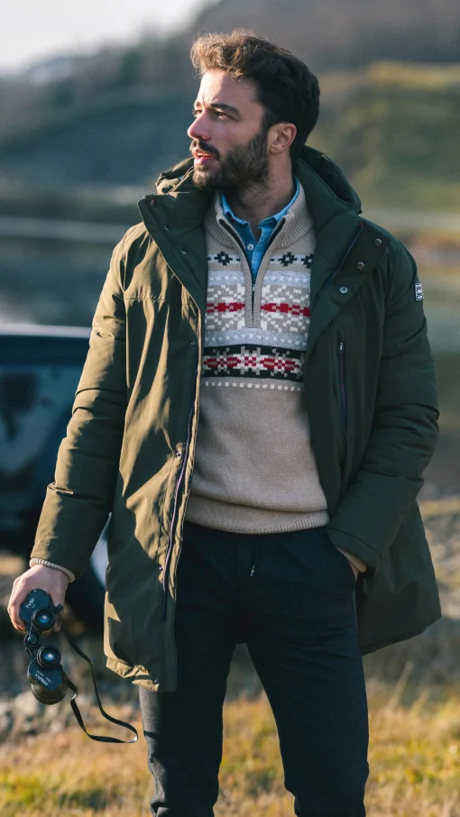 Dunkelgrüner Parka mit Stehkragen - Gravel Green