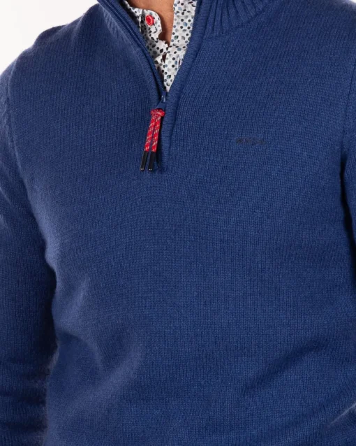 Einfarbiger Pullover mit halbem Reißverschluss - Bright Water Blue