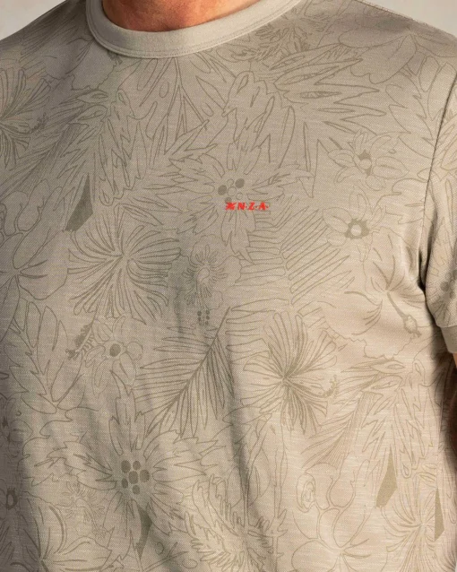 Grünes T-Shirt mit Rundhalsausschnitt und Blattmuster