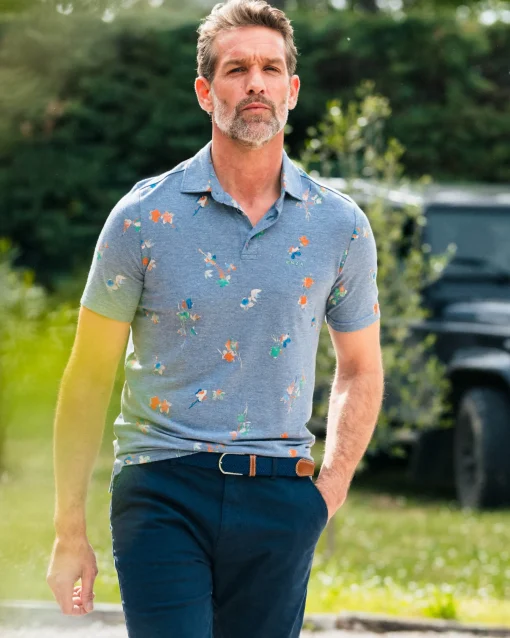 Marineblaues Poloshirt mit Blattmuster