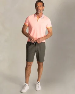 Orangenes Poloshirt mit gestreiftem Kragen